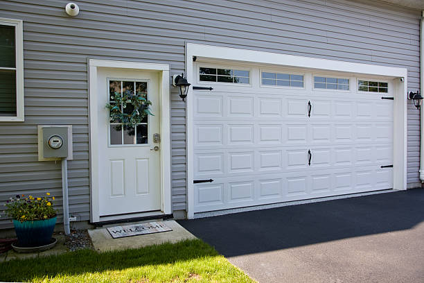 24/7 Emergency Garage Door Installation experts in Camp Point, IL